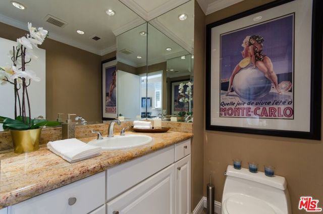 1131 ALTA LOMA Road 403, West Hollywood, CA 90069