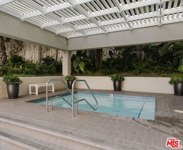 1131 ALTA LOMA Road 403, West Hollywood, CA 90069