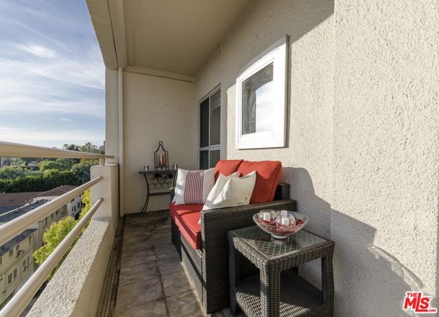1131 ALTA LOMA Road 403, West Hollywood, CA 90069