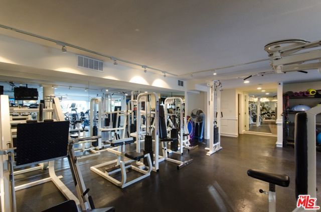 1131 ALTA LOMA Road 403, West Hollywood, CA 90069