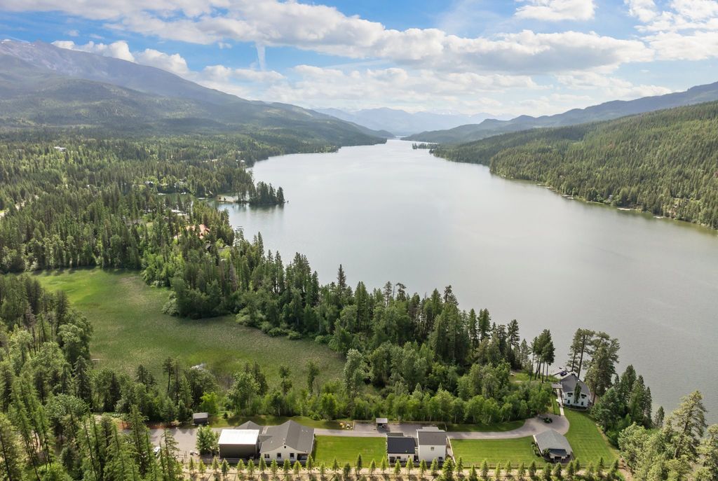 14833 Sunburst Drive, Bigfork, MT 59911 photo 2