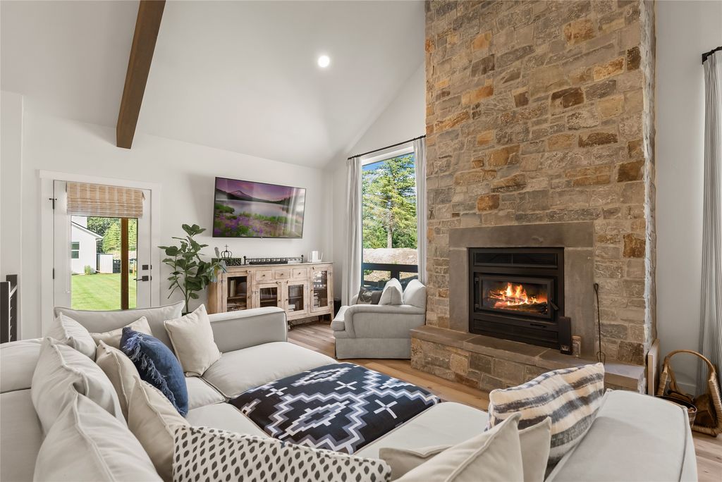 14833 Sunburst Drive, Bigfork, MT 59911 photo 29