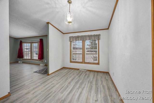 9820 W 5 Point Highway, Kalamo Twp, MI 49021