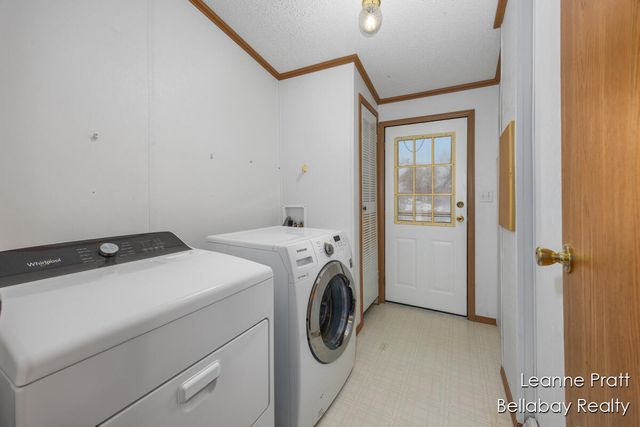 9820 W 5 Point Highway, Kalamo Twp, MI 49021