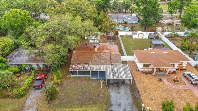 1328 DIVOT LANE, Tampa, FL 33612