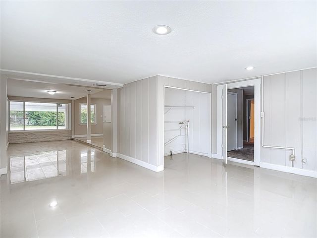 1328 DIVOT LANE, Tampa, FL 33612