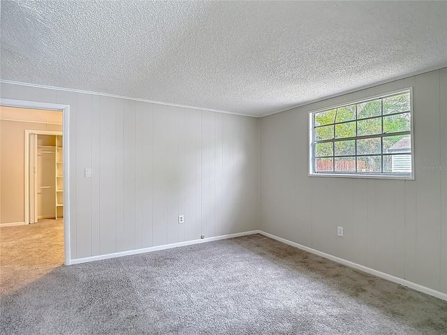 1328 DIVOT LANE, Tampa, FL 33612