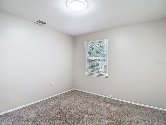 1328 DIVOT LANE, Tampa, FL 33612