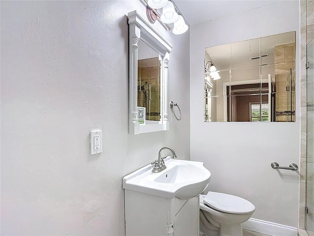 1328 DIVOT LANE, Tampa, FL 33612