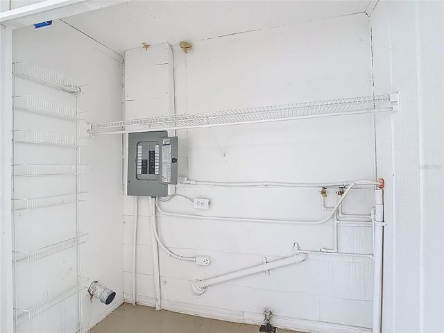 1328 DIVOT LANE, Tampa, FL 33612