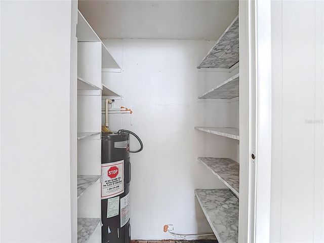 1328 DIVOT LANE, Tampa, FL 33612