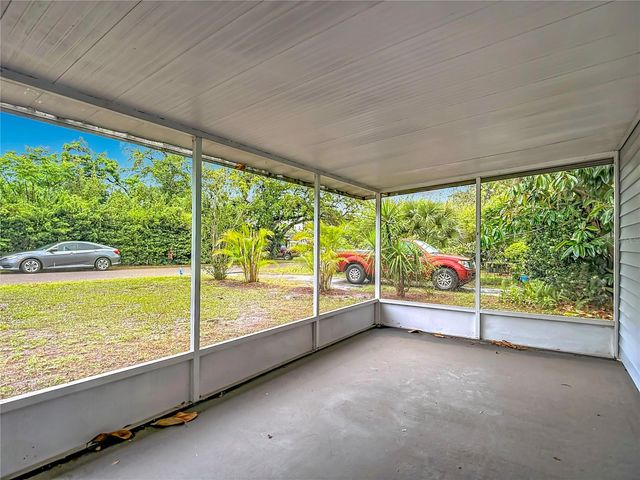 1328 DIVOT LANE, Tampa, FL 33612