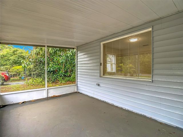 1328 DIVOT LANE, Tampa, FL 33612