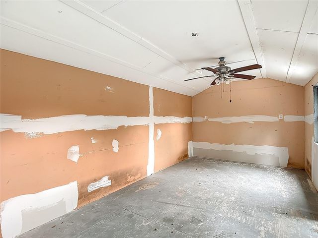 1328 DIVOT LANE, Tampa, FL 33612