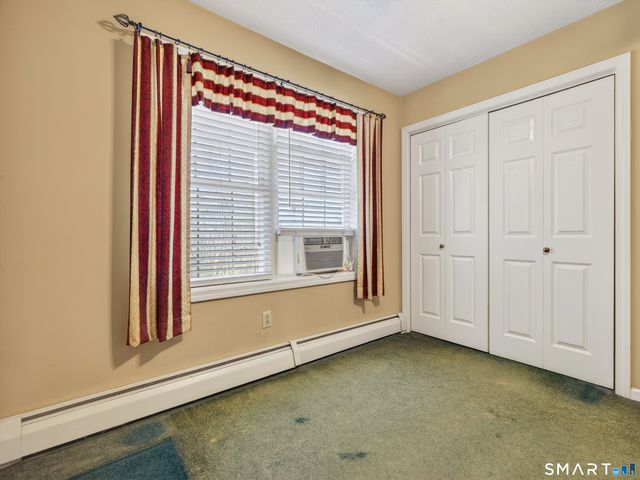 11 Cottage Lane, East Lyme, CT 06357