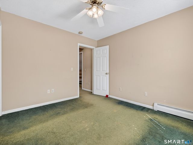 11 Cottage Lane, East Lyme, CT 06357