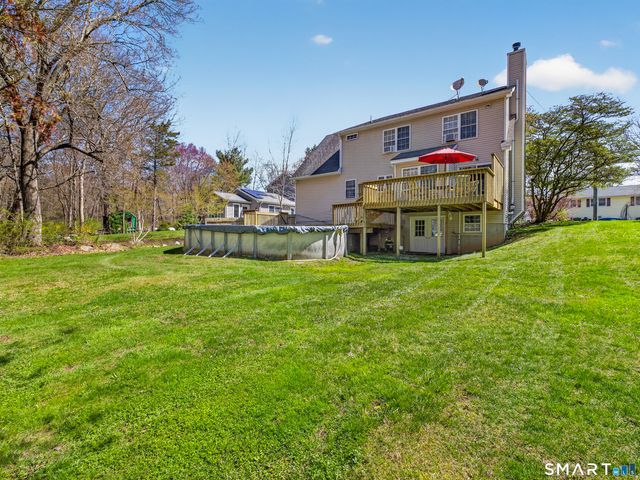 11 Cottage Lane, East Lyme, CT 06357
