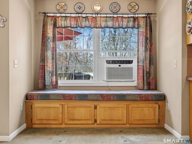 11 Cottage Lane, East Lyme, CT 06357