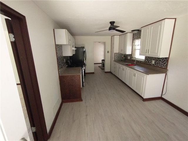 9215 Vantine St, Penn Hills, PA 15235