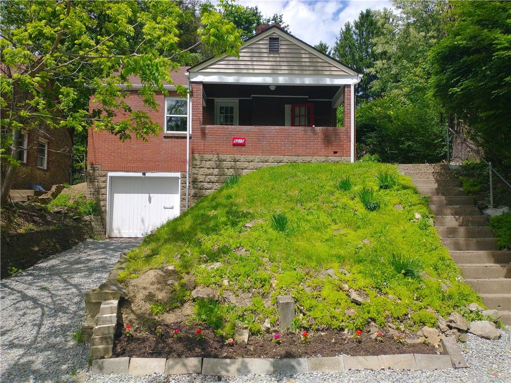9215 Vantine St, Penn Hills, PA 15235