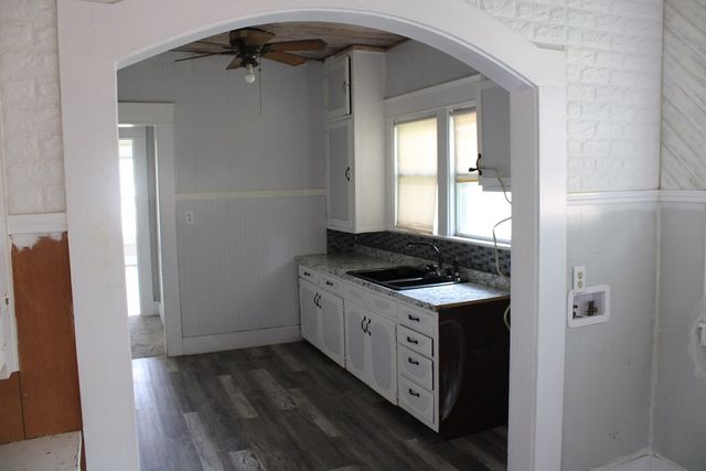 1002 Broadway Street, Ballinger, TX 76821