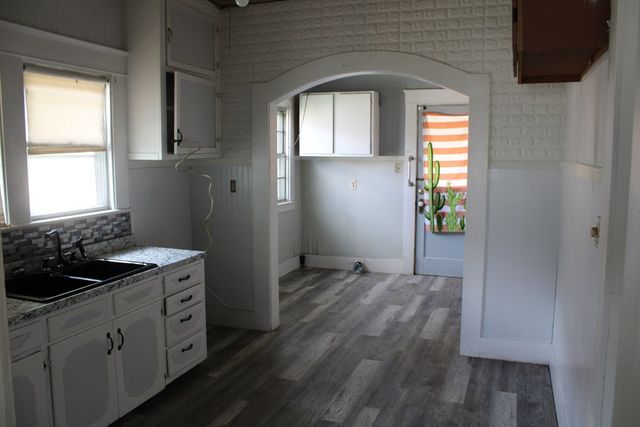 1002 Broadway Street, Ballinger, TX 76821