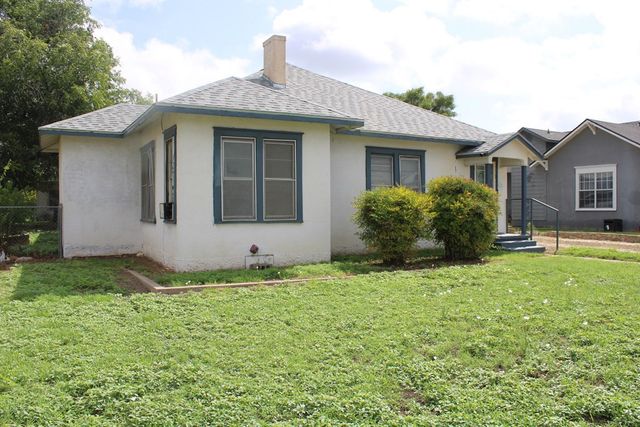 1002 Broadway Street, Ballinger, TX 76821