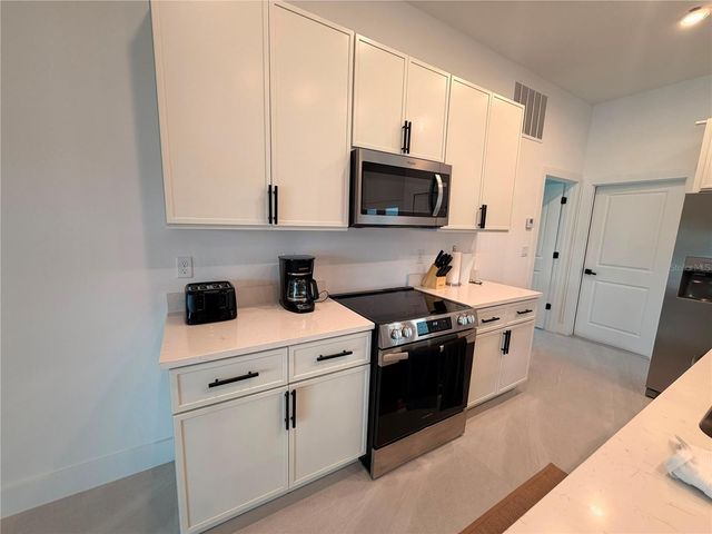 8212 LEAFY WAY, Port Charlotte, FL 33981