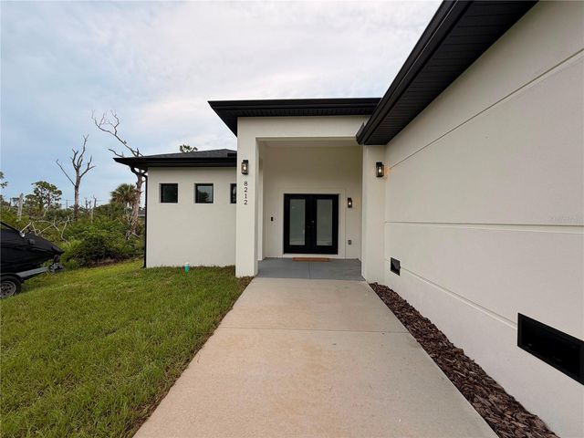 8212 LEAFY WAY, Port Charlotte, FL 33981