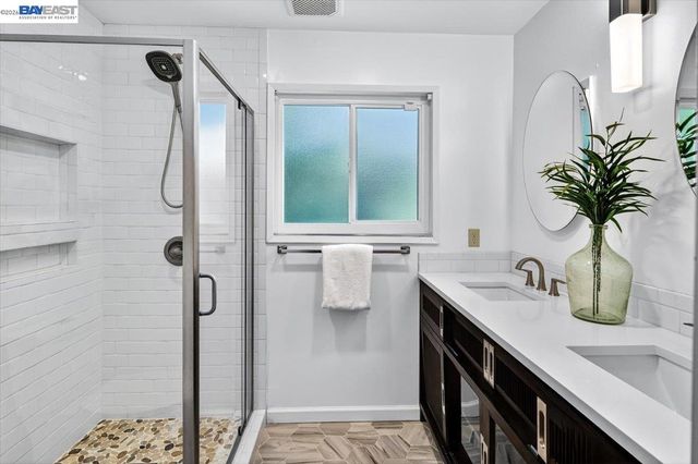 4592 Edwards Ln, Castro Valley, CA 94546