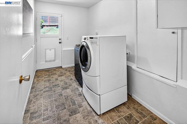 4592 Edwards Ln, Castro Valley, CA 94546