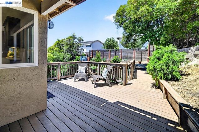 4592 Edwards Ln, Castro Valley, CA 94546