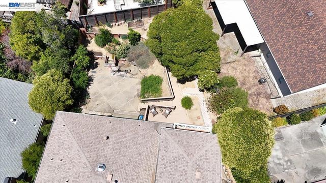 4592 Edwards Ln, Castro Valley, CA 94546