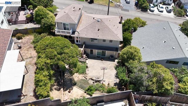 4592 Edwards Ln, Castro Valley, CA 94546