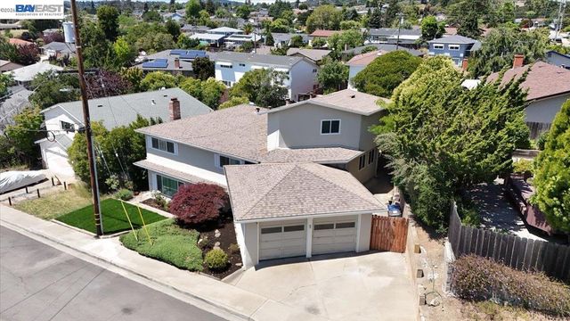 4592 Edwards Ln, Castro Valley, CA 94546