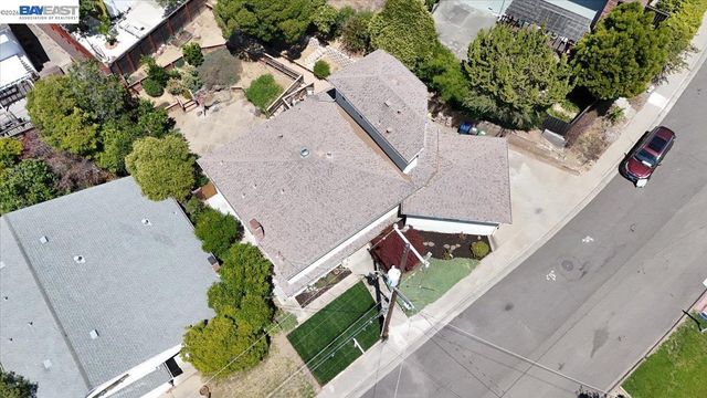 4592 Edwards Ln, Castro Valley, CA 94546