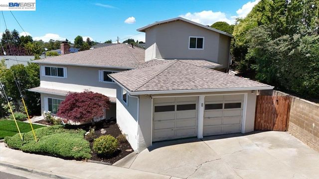 4592 Edwards Ln, Castro Valley, CA 94546