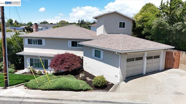 4592 Edwards Ln, Castro Valley, CA 94546