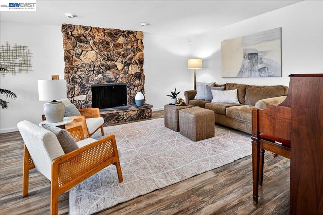 4592 Edwards Ln, Castro Valley, CA 94546