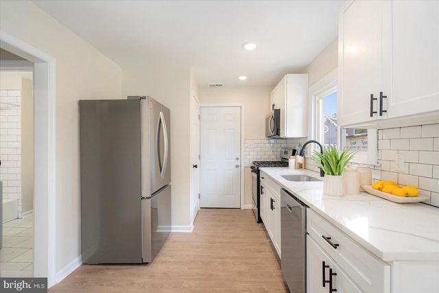17 CIRCLE DRIVE, Linthicum Heights, MD 21090