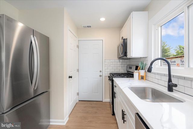 17 CIRCLE DRIVE, Linthicum Heights, MD 21090