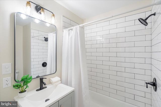 17 CIRCLE DRIVE, Linthicum Heights, MD 21090