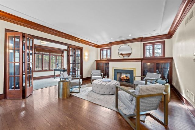 224 Sheridan Road, Kenilworth, IL 60043