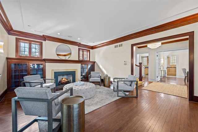 224 Sheridan Road, Kenilworth, IL 60043