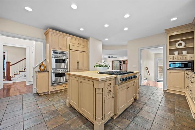 224 Sheridan Road, Kenilworth, IL 60043