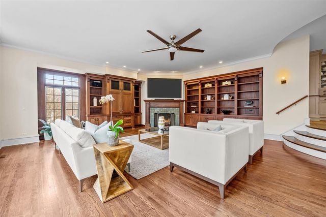 224 Sheridan Road, Kenilworth, IL 60043