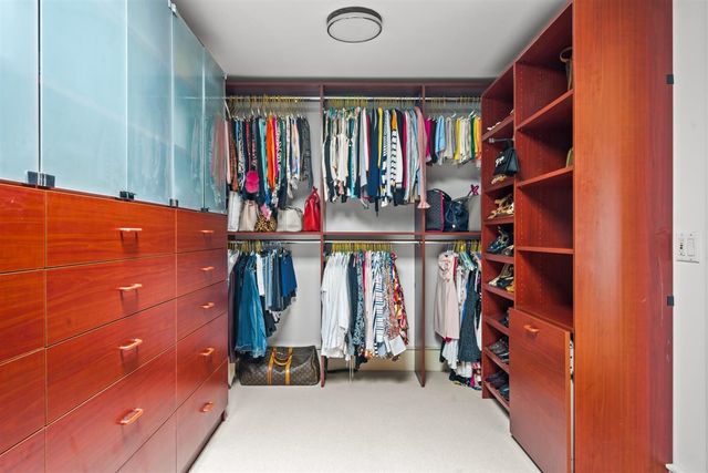 224 Sheridan Road, Kenilworth, IL 60043