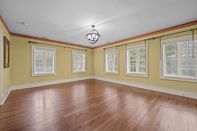 224 Sheridan Road, Kenilworth, IL 60043