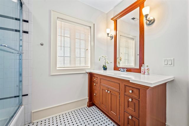 224 Sheridan Road, Kenilworth, IL 60043