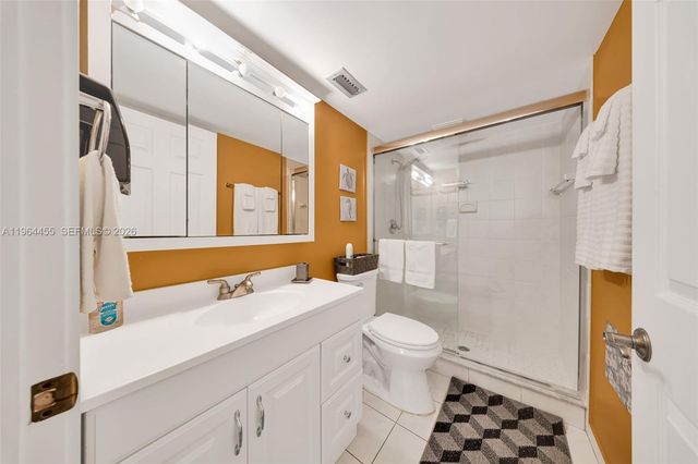 4040 Crystal Lake Dr 105 105, Deerfield Beach, FL 33064